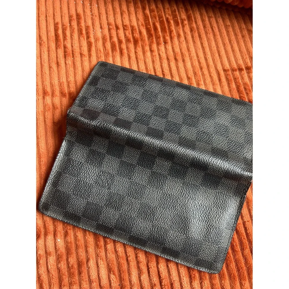 Louis Vuitton Brazza Wallet Women's Size OS Black Good Damier Graphite